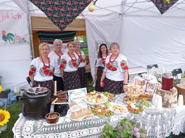 W Cielądzu, w malowniczych okolicznościach…, 